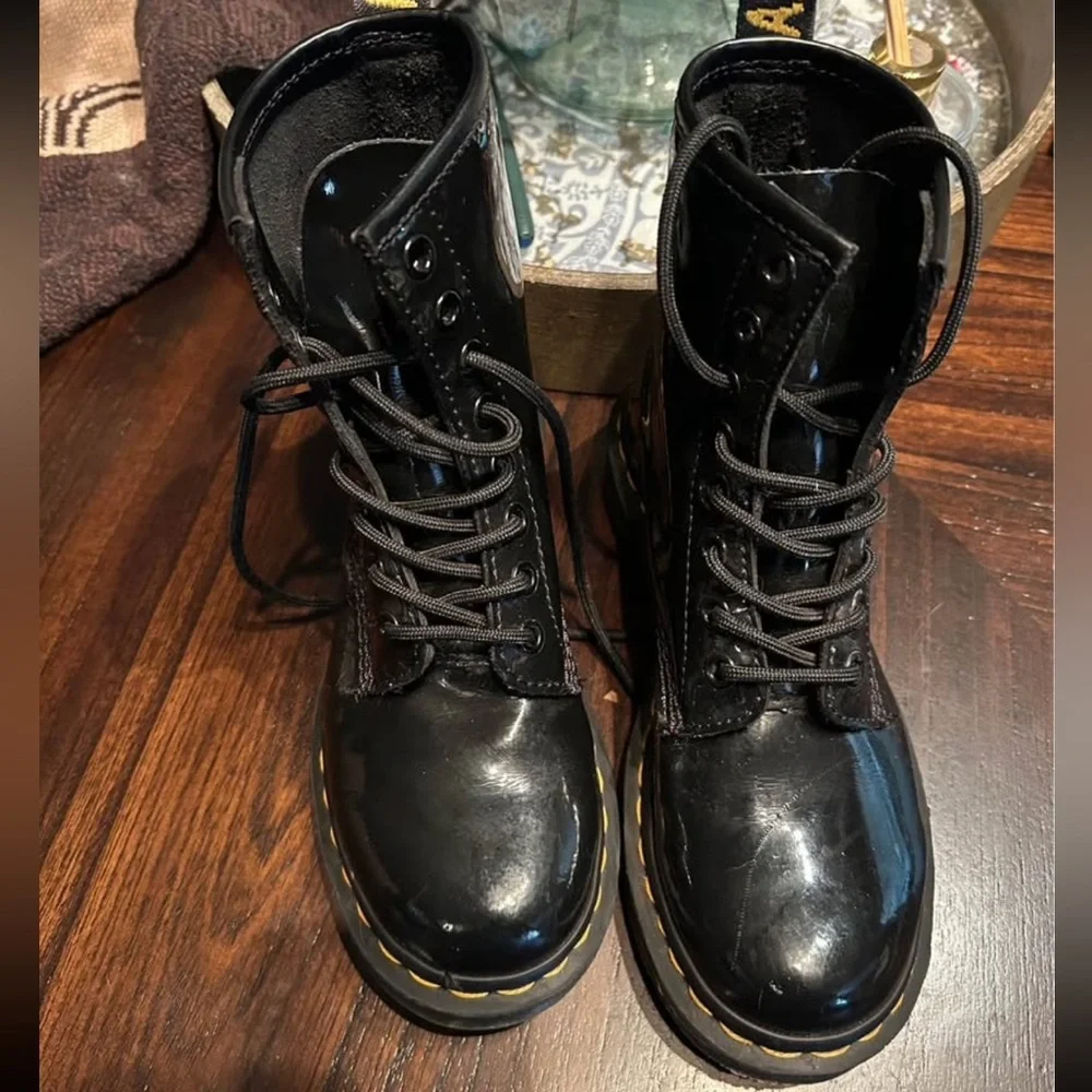 Dr Doctor Doc Martens Air Wair size 5 black patent combat boots
